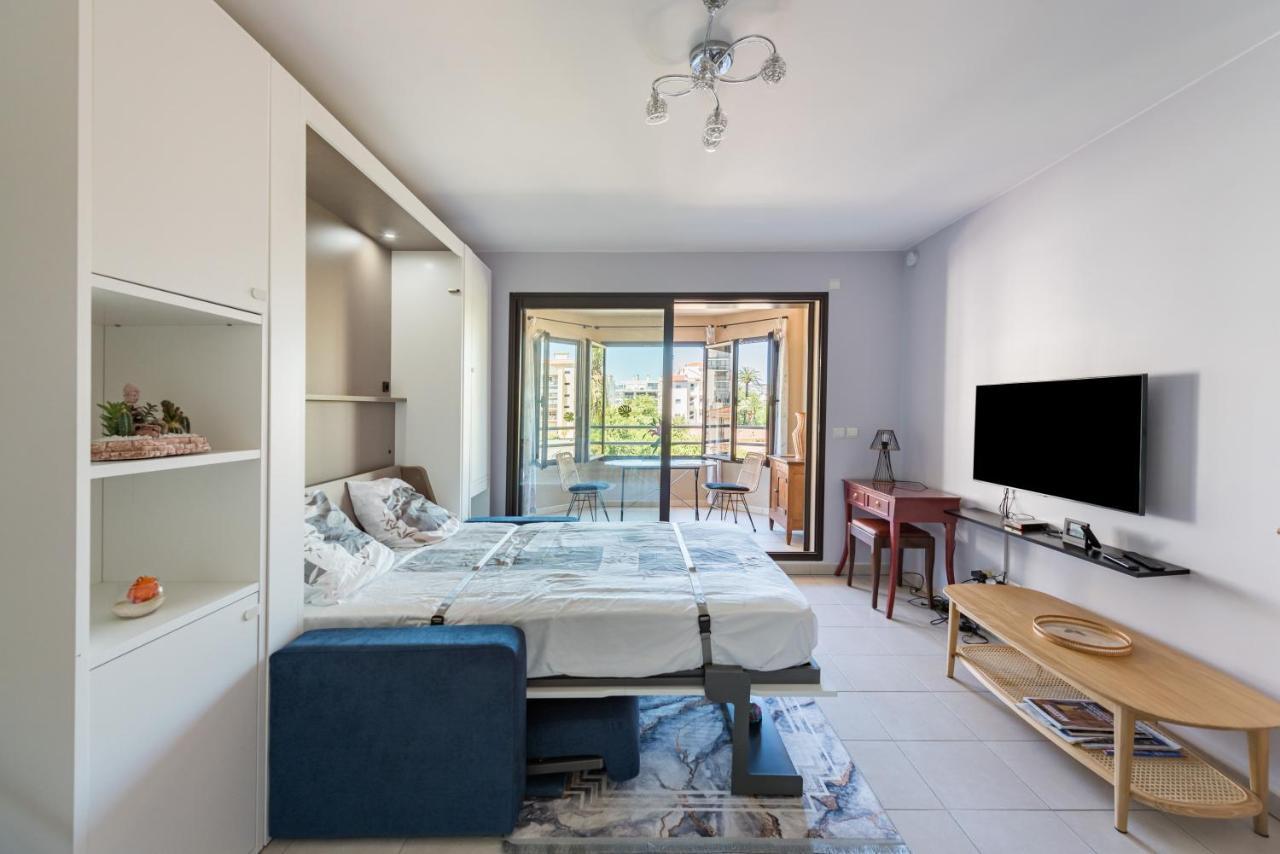 Beau Studio Veranda A Deux Pas De La Mer - Parking Inclus Juan-les-Pins Exterior foto