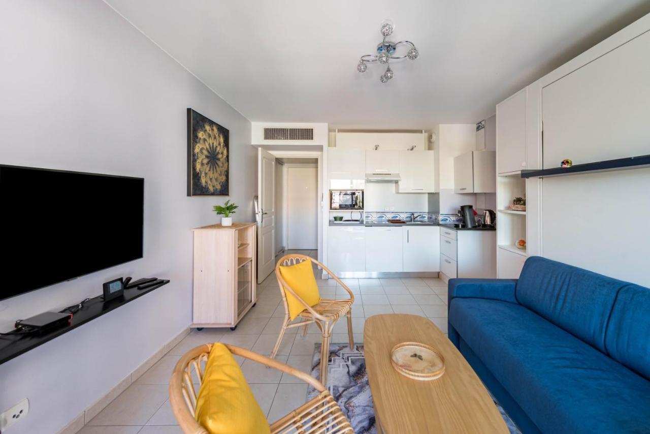 Beau Studio Veranda A Deux Pas De La Mer - Parking Inclus Juan-les-Pins Exterior foto