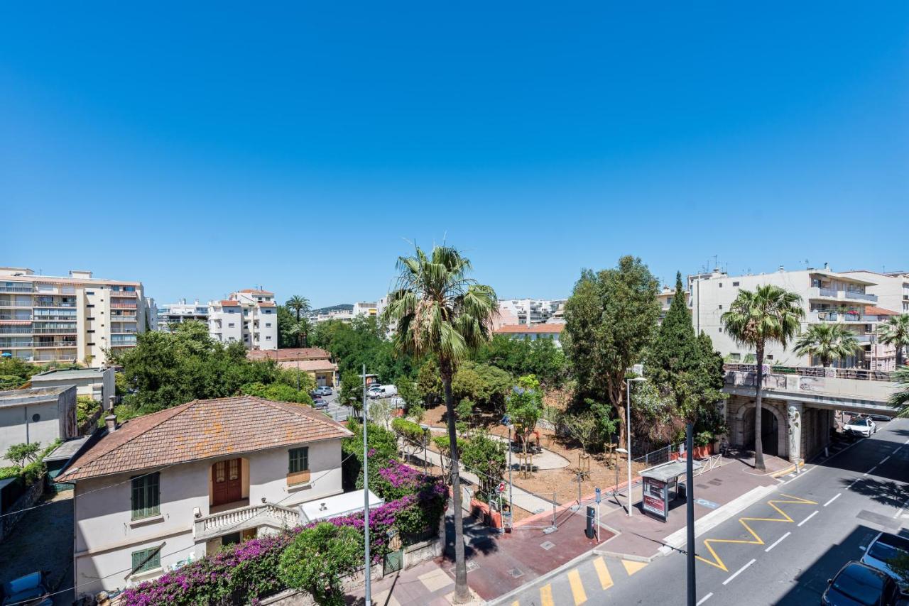 Beau Studio Veranda A Deux Pas De La Mer - Parking Inclus Juan-les-Pins Exterior foto